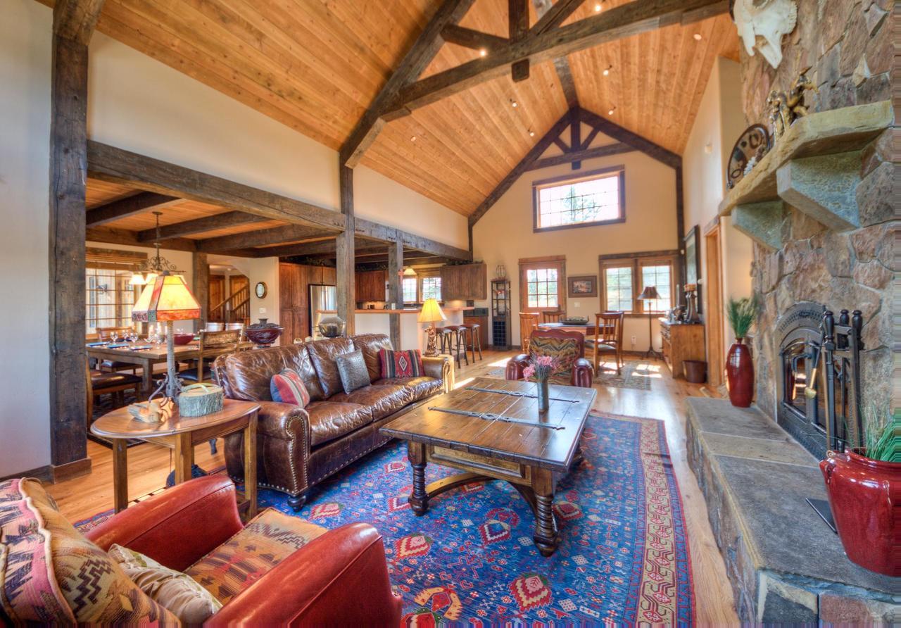 Antler Ridge Lodge Big Sky Extérieur photo